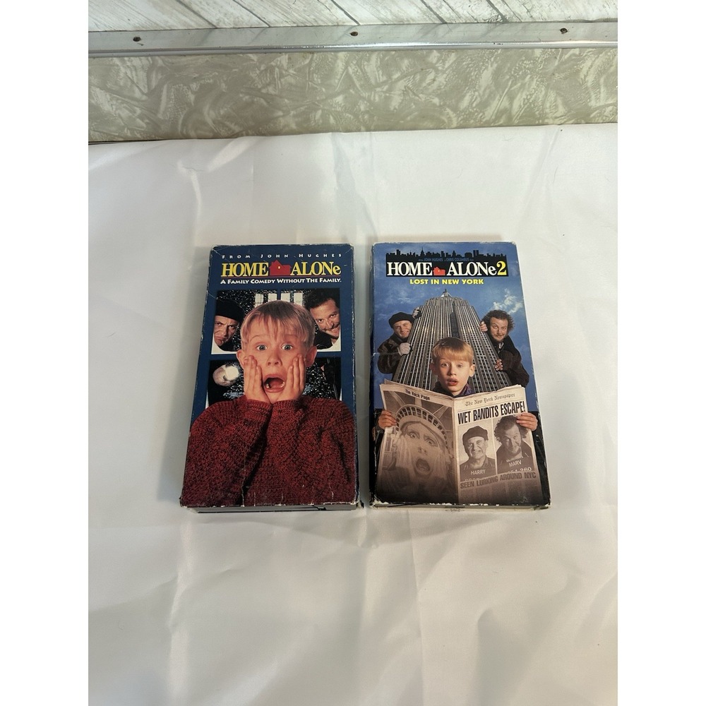 Home Alone & Home Alone 2: Lost in New York - VHS Lot Of 2 Bundle